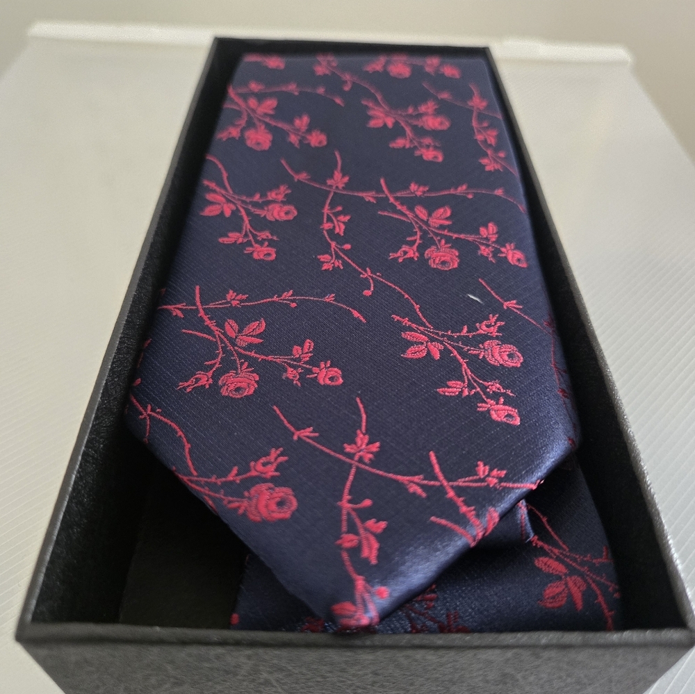 Elegant Navy and Red Floral Men's Tie